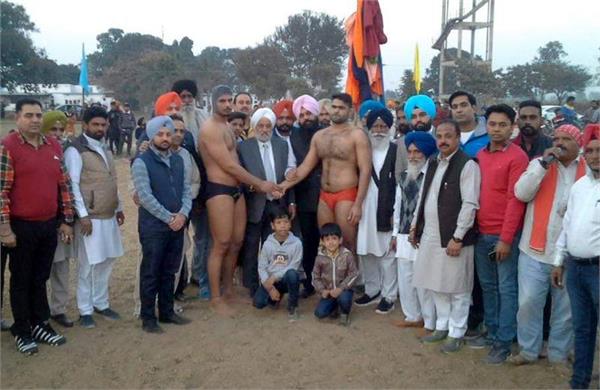 jumpy wrestling at bharatlala  s chinna mela was equal