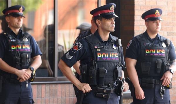 the police took the gun in a gun and shocked the man