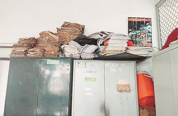 employees lives with disastrous records in the disaster