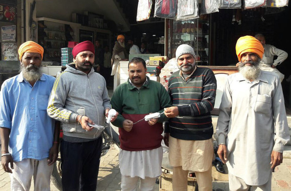 ਓਵਰਲੋਡ ਟਰੱਕ ਕਾਰਨ ਸੜਿਆ ਦੁਕਾਨਾਂ ਦਾ ਸਾਮਾਨ