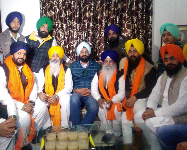 ਕੈਪਟਨ ਨਾਜਾਇਜ਼ ਪਰਚੇ ਦਰਜ ਕਰਵਾ ਕੇ ਸਾਨੂੰ ਦਬਾਉਣਾ ਚਾਹੁੰਦੈ : ਮਜੀਠੀਆ