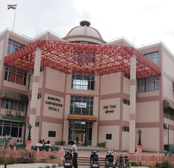 in the royal city  the defaulters have seized 8 crores of sewage and sewage