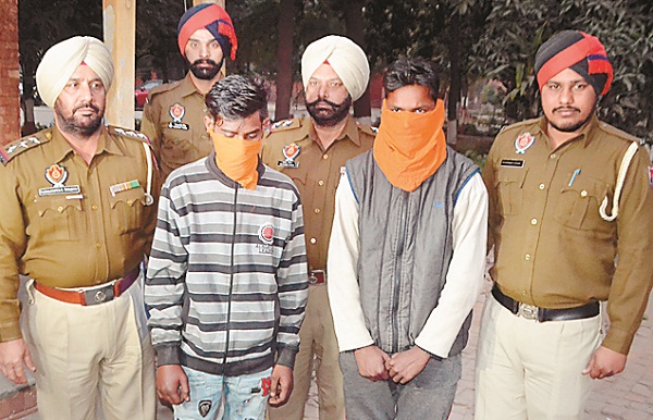 ਚੁੰਨੀ ਨਾਲ ਗਲਾ ਘੁੱਟ ਕੇ ਕੀਤਾ ਸੀ ਕਵਿਤਾ ਦਾ ਕਤਲ