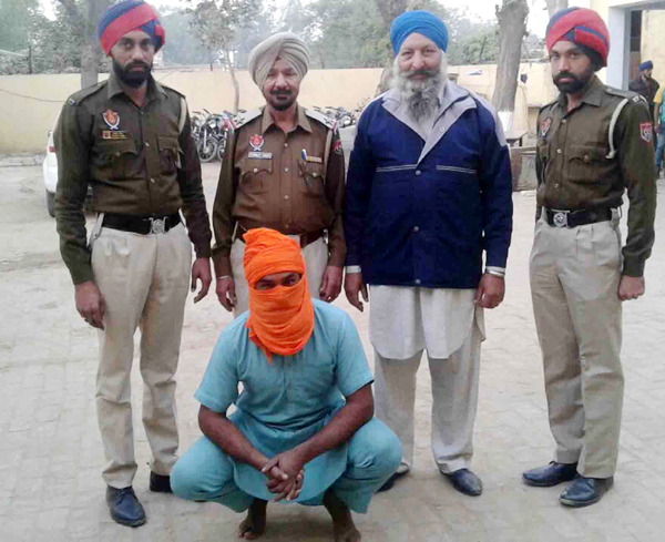 ਪੁਲਸ ਨੇ ਅਫੀਮ ਸਣੇ ਟਰੱਕ ਡਰਾਈਵਰ ਨੂੰ ਕੀਤਾ ਕਾਬੂ