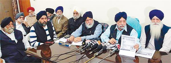 sarna ready to debate