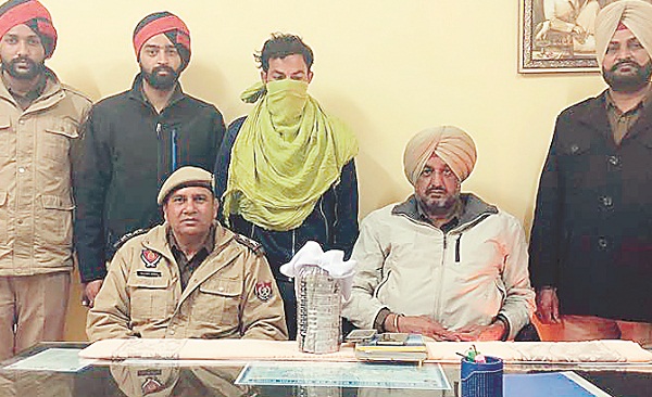 ਨਸ਼ਾ ਸਮੱਗਲਿੰਗ ਦੇ ਮਾਮਲੇ ''ਚ ਗ੍ਰਿਫਤਾਰ