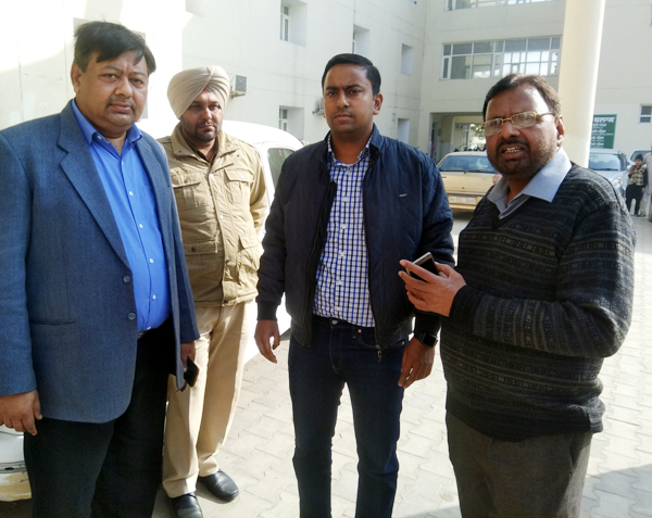 ਜ਼ਿਲਾ ਪ੍ਰਸ਼ਾਸਨ ਵੱਲੋਂ ਲਾਏ ਗਏ ਪੰਘੂੜੇ ''ਚ ਪਾਈ ਨਵ-ਜੰਮੀ ਬੱਚੀ ਨੇ ਦਮ ਤੋੜਿਆ