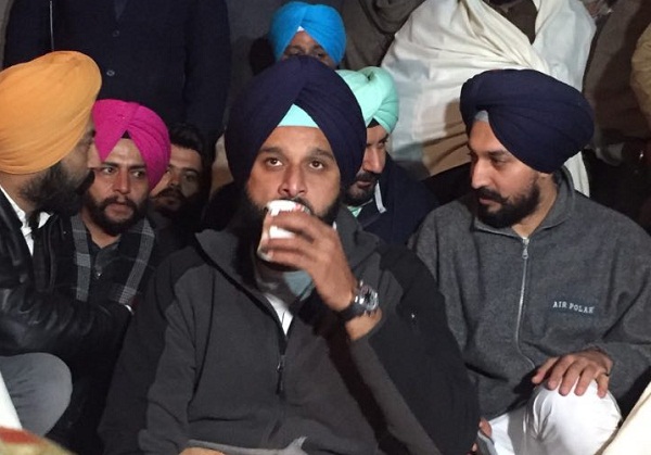 ਮਜੀਠੀਆ ਨੇ ਅੱਜ ਬੈੱਡ-ਟੀ ਨਹੀਂ, ਸਗੋਂ ਪੀਤੀ 'ਧਰਨਾ ਟੀ'