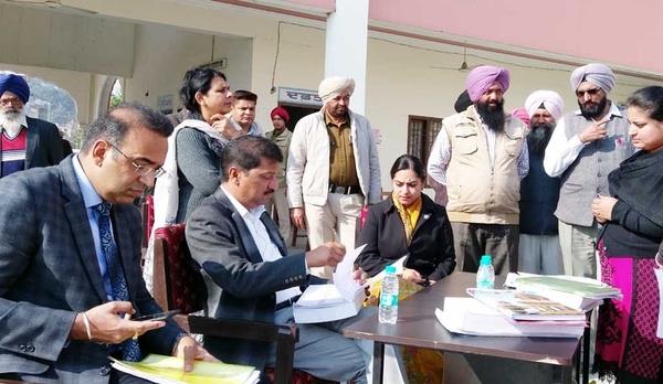 polling booths checked by division commissioner jalandhar