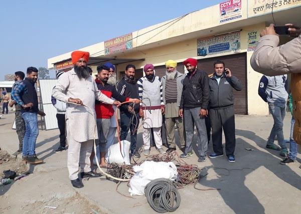 export of power cables and other belongings to the junk shop