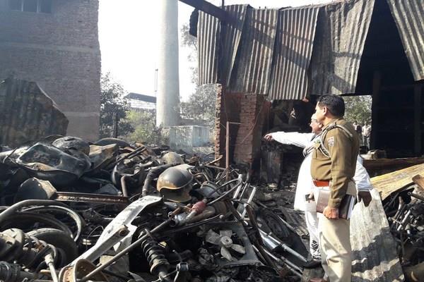 fire at 5 shops by fire in belgaigarh