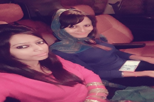 ਪ੍ਰੇਮ ਜਾਲ ''ਚ ਫਸਾ ਕੇ ਪੈਸੇ ਬਟੋਰਨ ਵਾਲੀਆਂ 1 ਦਿਨ ਦੇ ਪੁਲਸ ਰਿਮਾਂਡ ''ਤੇ