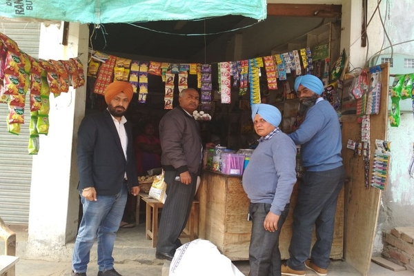 ਤੰਬਾਕੂ ਐਕਟ ਦੀ ਉਲੰਘਣਾ ਕਰਨ ਵਾਲਿਆਂ ਦੇ ਚਲਾਨ ਕੱਟੇ