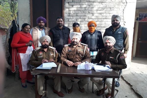 10 arrests including narcotics