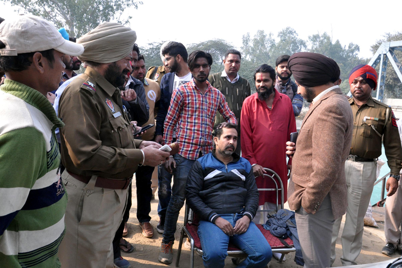 ਪ੍ਰੇਮੀ ਤੋਂ ਦੁਖੀ ਲੜਕੀ ਅਤੇ ਪਤਨੀ ਤੋਂ ਪ੍ਰੇਸ਼ਾਨ ਪਤੀ ਨੇ ਭਾਖੜਾ 'ਚ ਮਾਰੀ ਛਾਲ