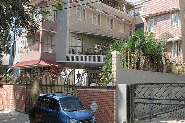without a permit in punjab the vehicle stand outside the house