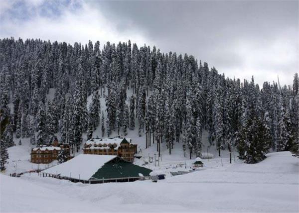 snow in himachal and some districts of jammu and kashmir