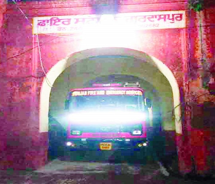 ਜ਼ਿਲੇ ਦੀਆਂ ਜ਼ਿਆਦਾਤਰ ਪ੍ਰਾਈਵੇਟ ਅਤੇ ਸਰਕਾਰੀ ਸੰਸਥਾਵਾਂ ''ਚ ਨਹੀਂ ਹੈ ਫਾਇਰ ਸਿਸਟਮ