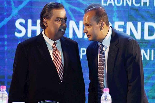 mukesh ambani gives 23 000 crores gift to     