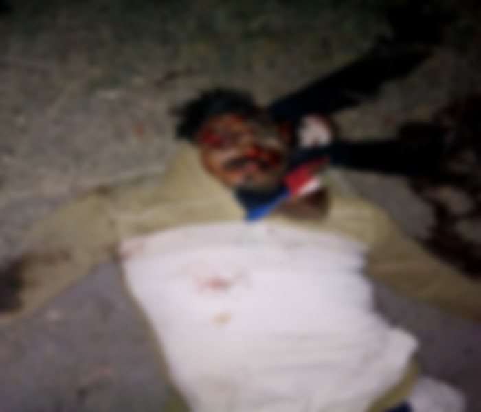 ਭਿਆਨਕ ਸੜਕ ਹਾਦਸੇ ''ਚ ਮੋਟਰਸਾਈਕਲ ਸਵਾਰ ਦੋ ਨੌਜਵਾਨਾਂ ਦੀ ਮੌਤ, ਇਕ ਗੰਭੀਰ ਜ਼ਖਮੀ (ਤਸਵੀਰਾਂ)