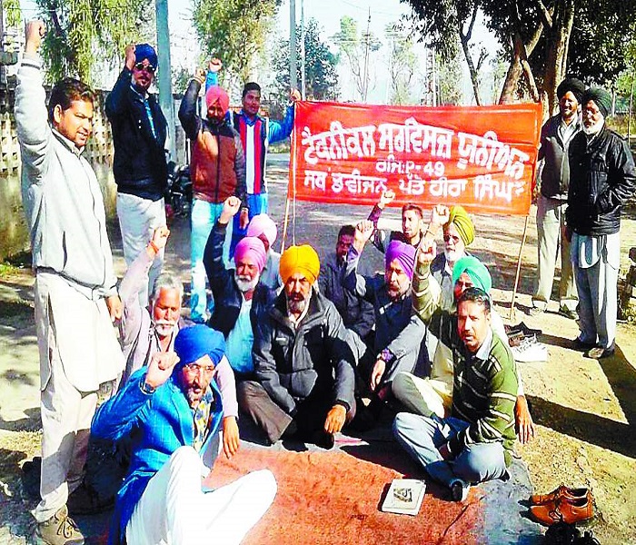 ਟੈਕਨੀਕਲ ਸਰਵਿਸ ਯੂਨੀਅਨ ਨੇ ਨੋਟੀਫਿਕੇਸ਼ਨ ਦੀਆਂ ਸਾੜੀਆਂ ਕਾਪੀਆਂ