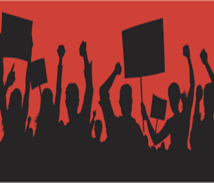 ਕੱਚੇ ਕਾਮਿਆਂ ਨੇ ਹੱਕੀਂ ਮੰਗਾਂ ਲਈ ਦਿੱਤਾ ਧਰਨਾ