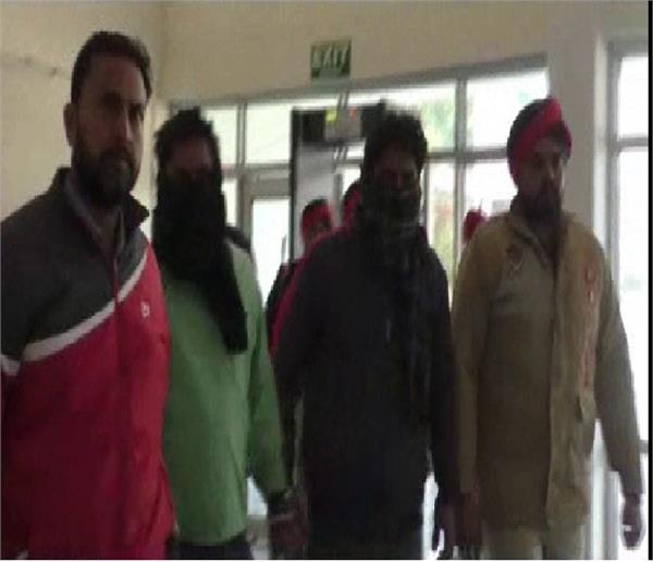 ਪੁਲਸ ਮੁਕਾਬਲੇ 'ਚ ਫੜੇ ਗਏ ਗੈਂਗਸਟਰਾਂ ਦਾ 2 ਦਿਨ ਦਾ ਰਿਮਾਂਡ ਵਧਿਆ