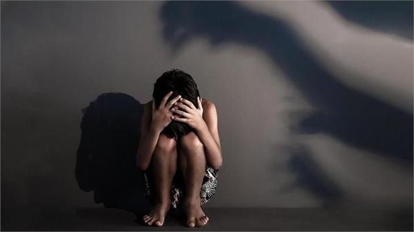jharkhand  s unidentified person raped a 5 year old innocent girl