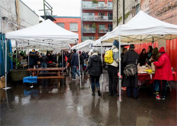 vancouver homeless residents shop for free