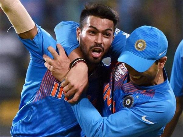 brother believed pandya was hanging  he was hanging the sword of arrest