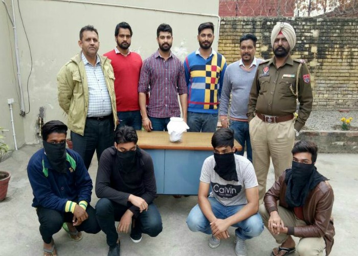 ਨਾਜਾਇਜ਼ ਹਥਿਆਰਾਂ ਦੀ ਸਪਲਾਈ ਕਰਨ ਵਾਲੇ ਚਾਰ ਵਿਅਕਤੀ ਅਸਲੇ ਸਮੇਤ ਗਿ੍ਫਤਾਰ