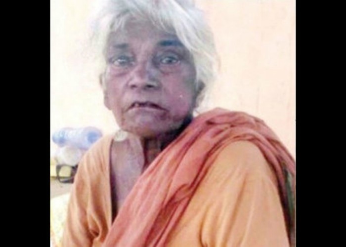 ਪੇਟ ਪਾਲਣ ਵਾਲੀ ਮਾਂ ਨੂੰ ਕਬਰਸਤਾਨ ਛੱਡ ਗਈ ਬੇਟੀ