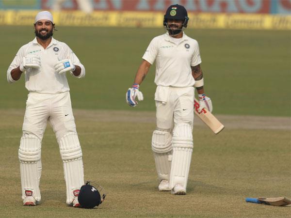 murali vijay  see video dancing to complete his century
