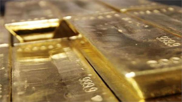 gold seized at chennai airport  3 people arrested