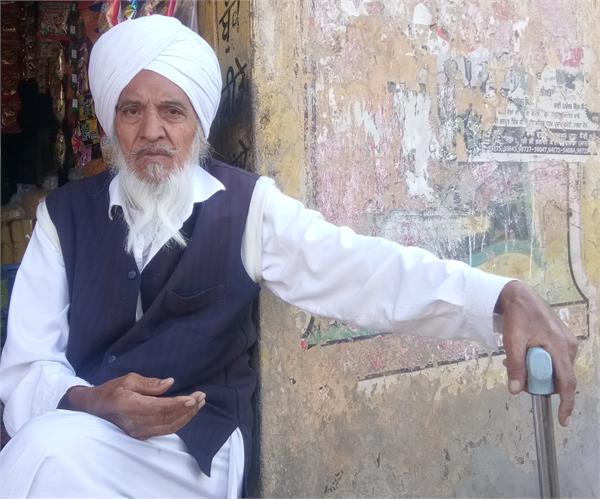 captain saab the last wish of the elderly congressman develop in my lifetime