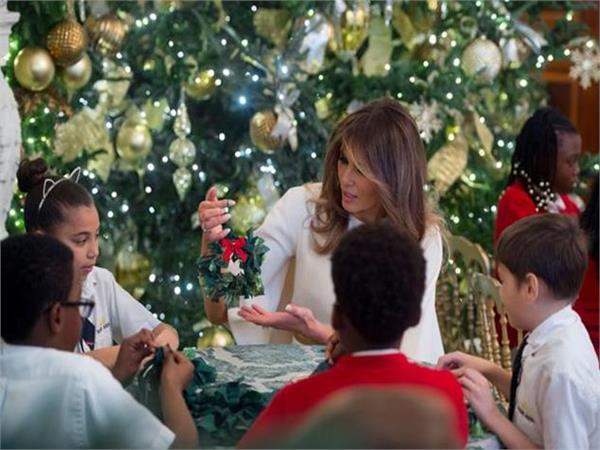 white house christmas preparation