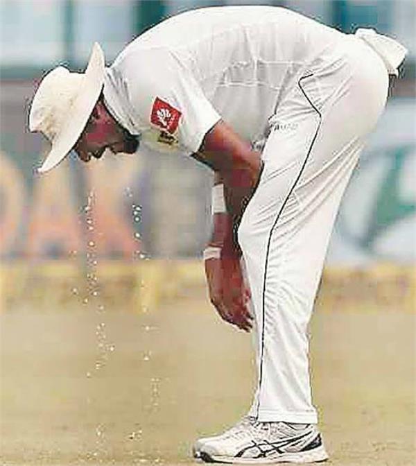 country is again ashamed  vomiting with lukmal on time