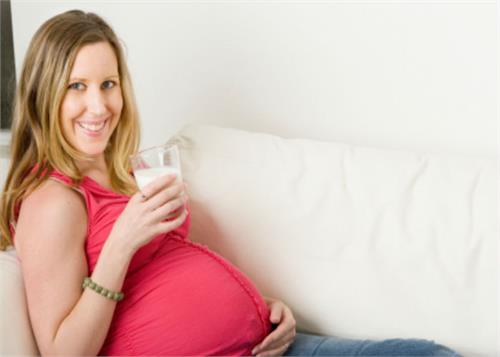 which is the best time to drink milk during pregnancy
