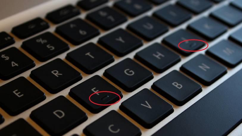 know why the f and j button are highlighted in the keyboard