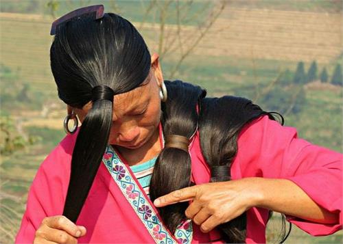 unique village where women long hair