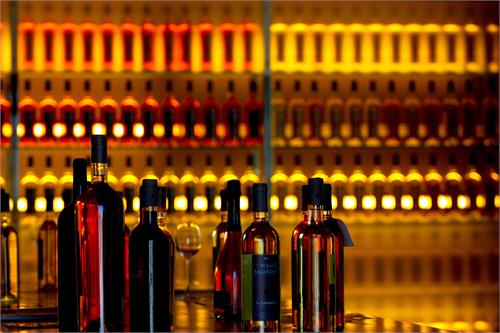 excise teams sealed liquor shops within a radius of 3 km