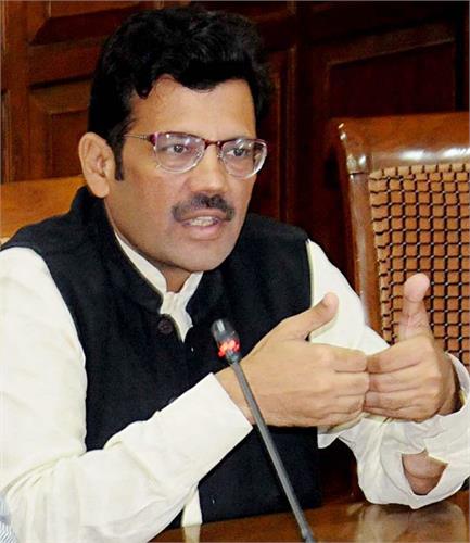 ukhpal khaira  dharamvir gandhi  kamal sharma