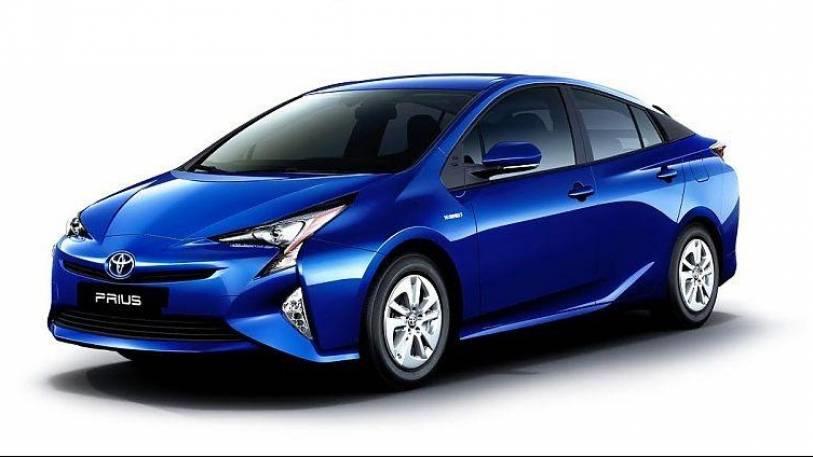 Toyota ਨੇ ਭਾਰਤ ''ਚ ਲਾਂਚ ਦੀ ਨਵੀਂ 2017 ਮਾਡਲ Prius hybrid