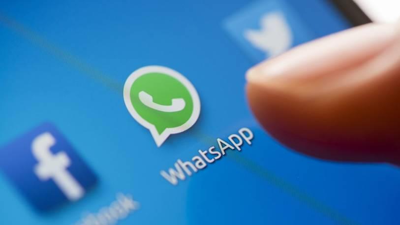 whatsapp s old text status feature is making a comeback