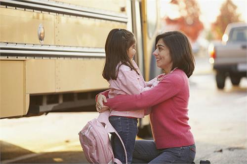 teach children to stay away from the strangers