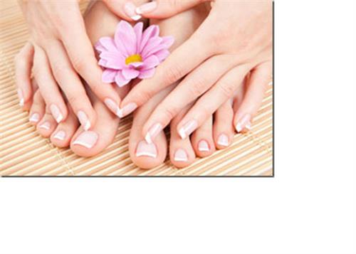 use diy serum for beautiful hands and feet