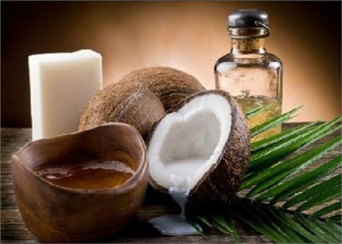 adopt kapoor and coconut oil to alleviate skin problems