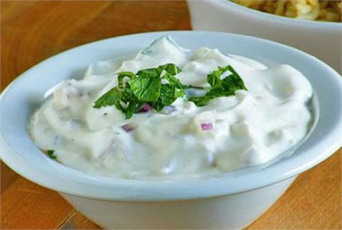 make the yogurt sauce in home