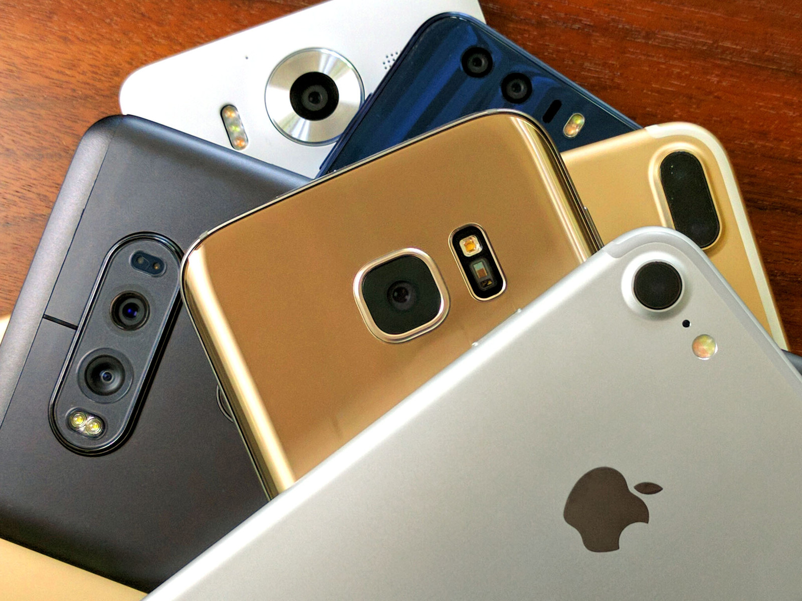 best smartphones with three camera selfie fans
