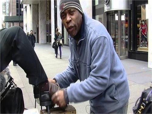 polished shoes earns millions of rupees
